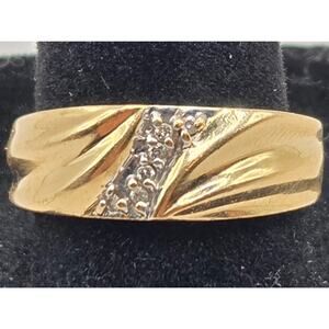 14K Gold Men’s Wedding Band Ring Size 9 Diamond Accent Swirl Design